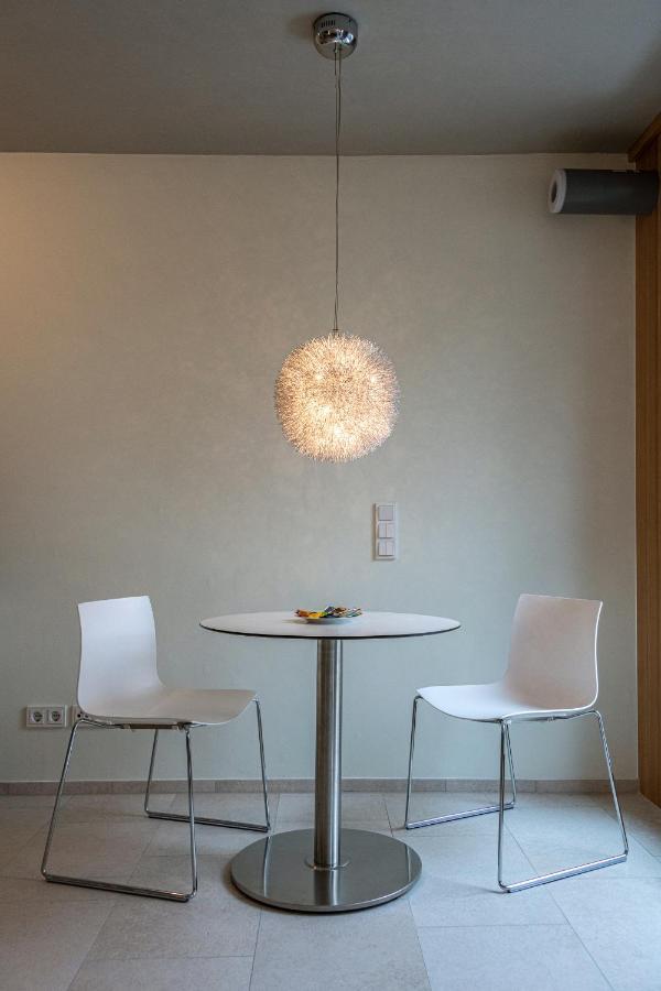 שונדורף West Apartments מראה חיצוני תמונה