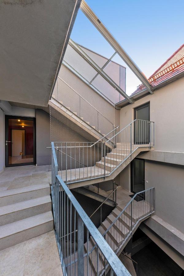 שונדורף West Apartments מראה חיצוני תמונה